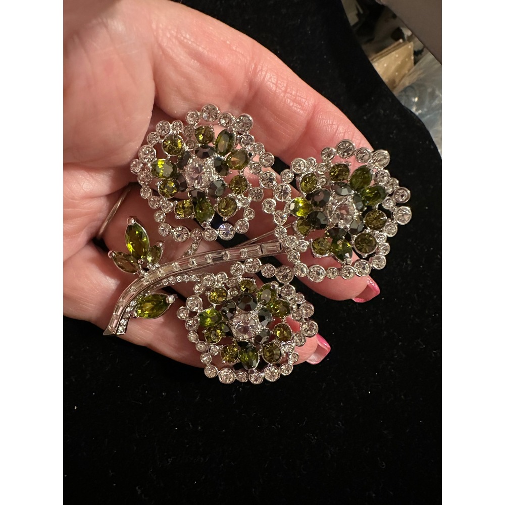 Nolan Miller‎ Glamour Collection Flower Brooch Green & Clear Crystal - Picture 6 of 6